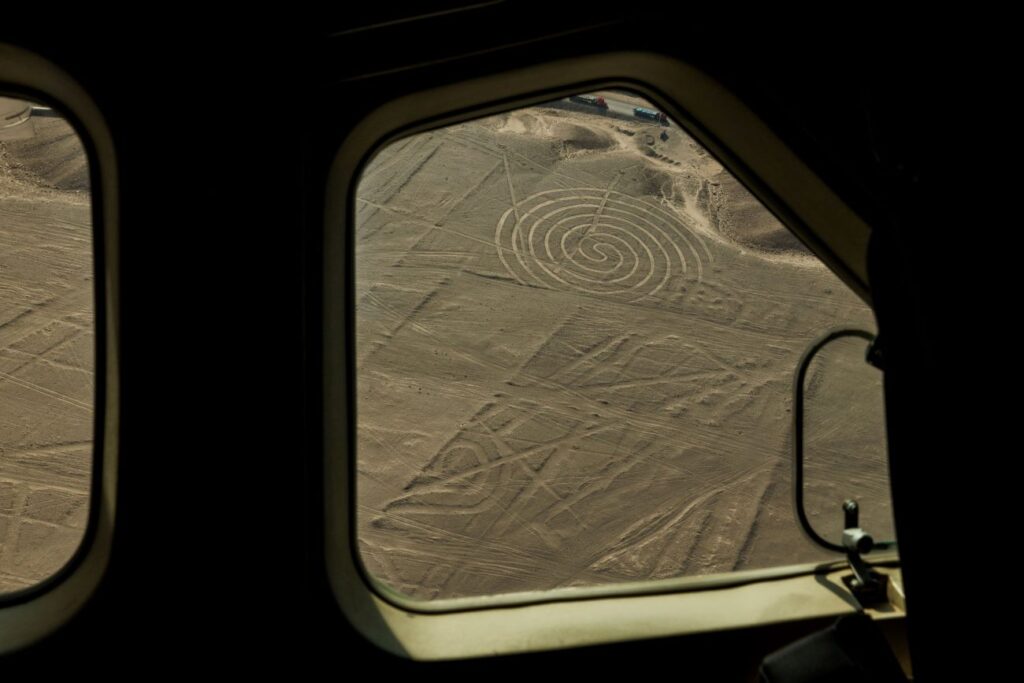 Vista desde aeronave de Líneas de Nazca